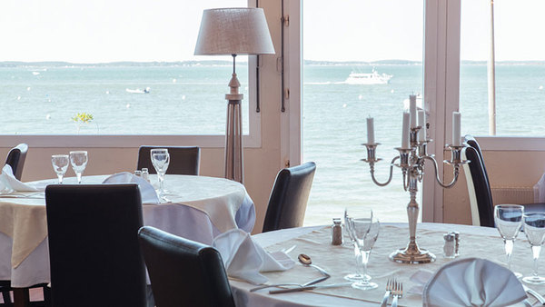 hotel restaurant arcachon bord de mer hotel les vagues